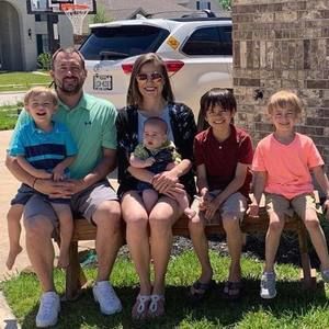 Meet your Posher, Elizabeth